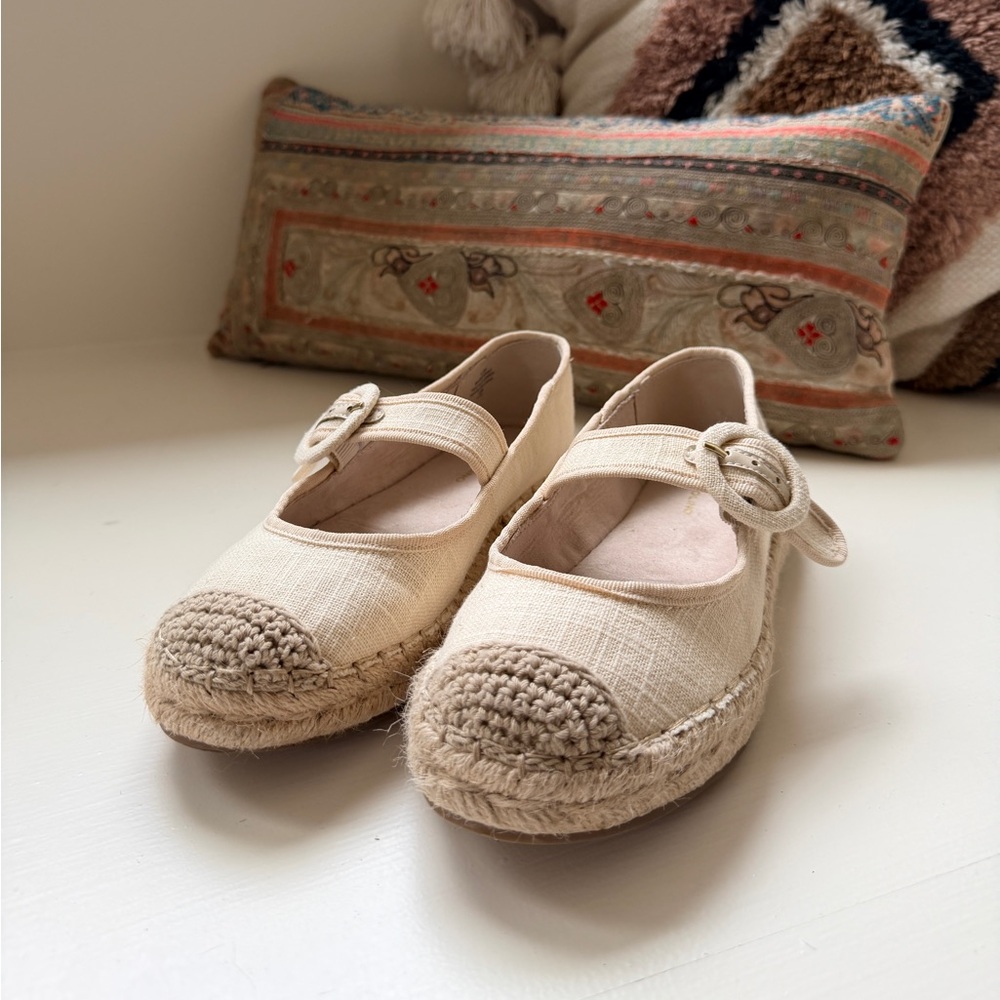NWOT Bandolino Linen Crochet Toe Espadrille Mary Janes - 6.5 - Picture 2 of 10